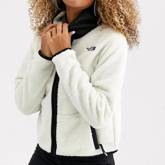 The North Face Women’s Dunraven Sherpa Crop Fleece - Picture 8 of 9